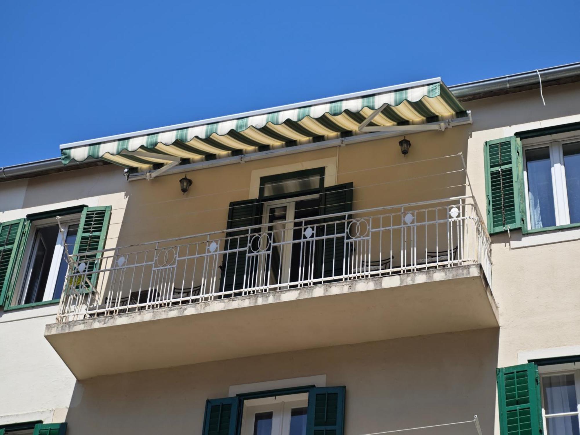 Apartment Central Old Town With Private Indoor Garage Parking Split Extérieur photo