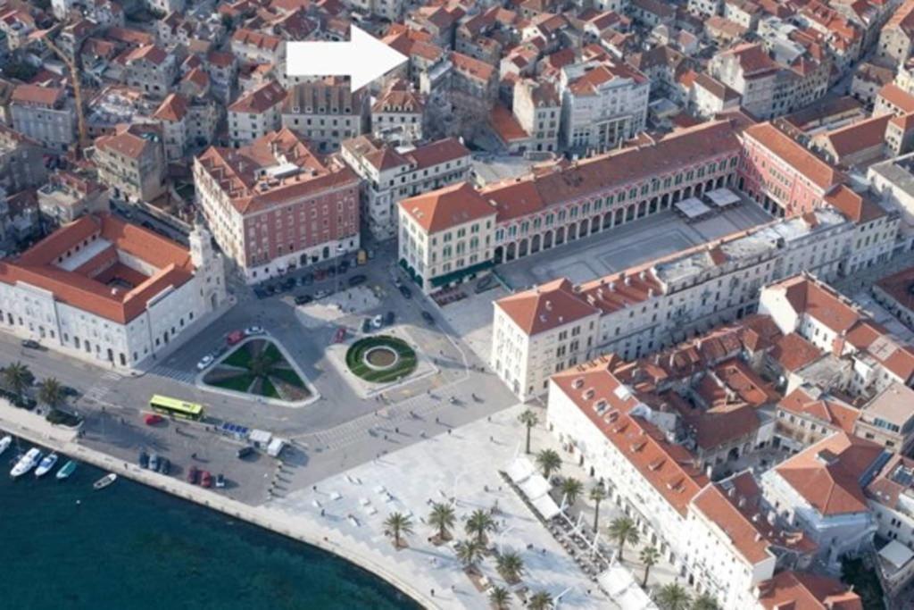 Apartment Central Old Town With Private Indoor Garage Parking Split Extérieur photo
