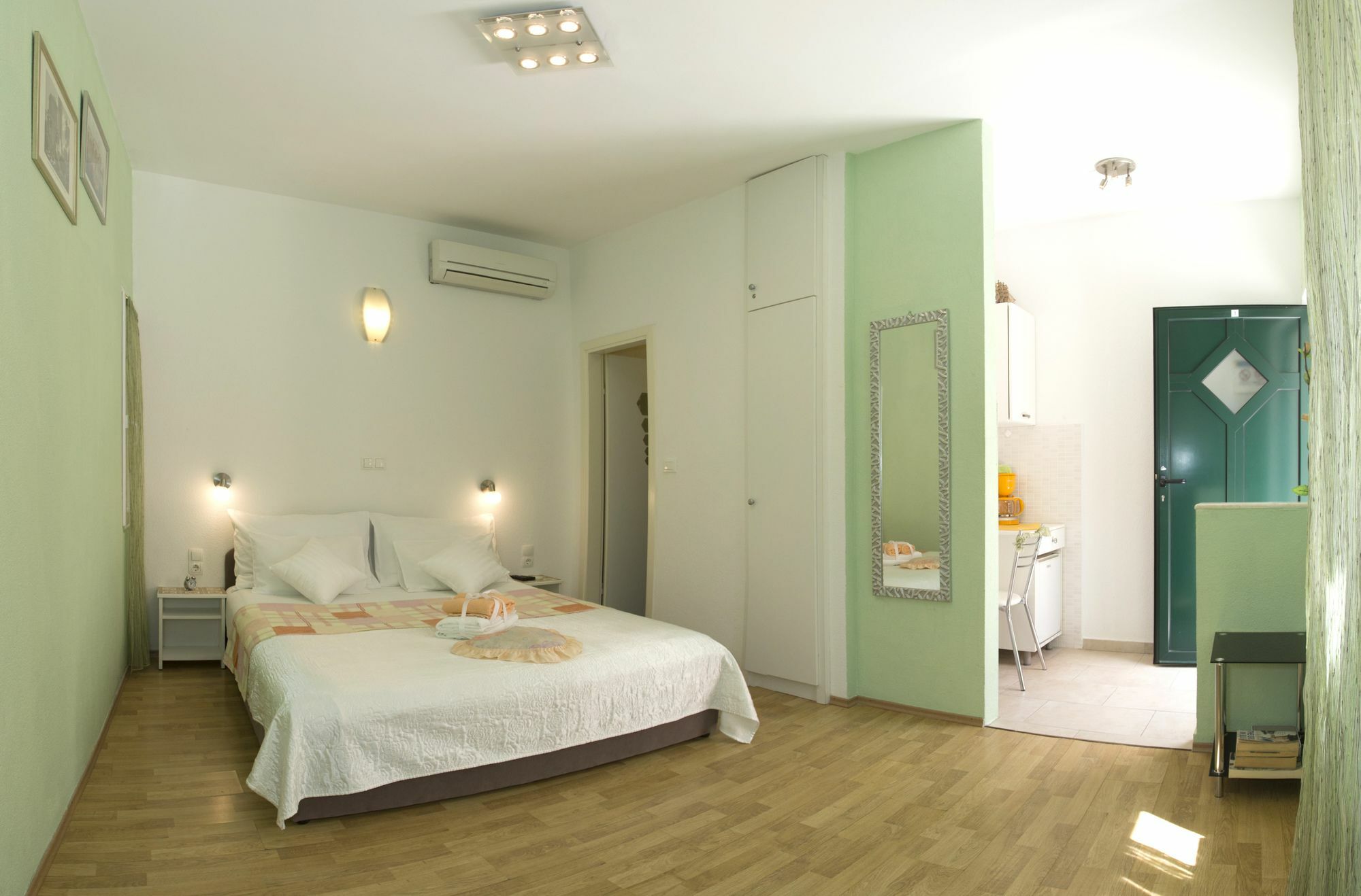 Apartment Central Old Town With Private Indoor Garage Parking Split Extérieur photo