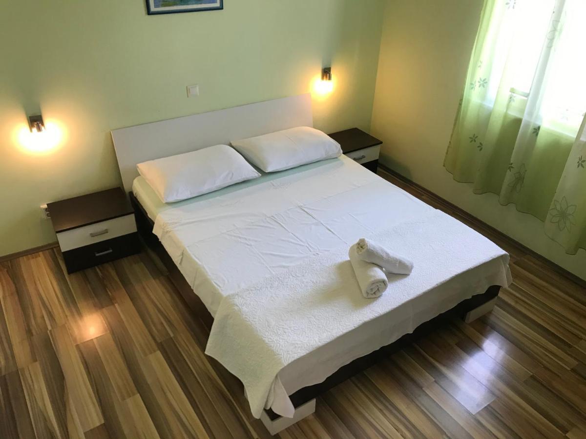Apartment Central Old Town With Private Indoor Garage Parking Split Extérieur photo